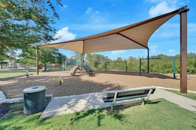 Building Photo - 2701 Madelena Ct