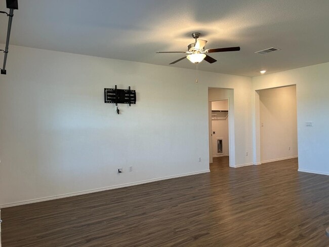 Building Photo - 118 Isaac Millsaps Trl
