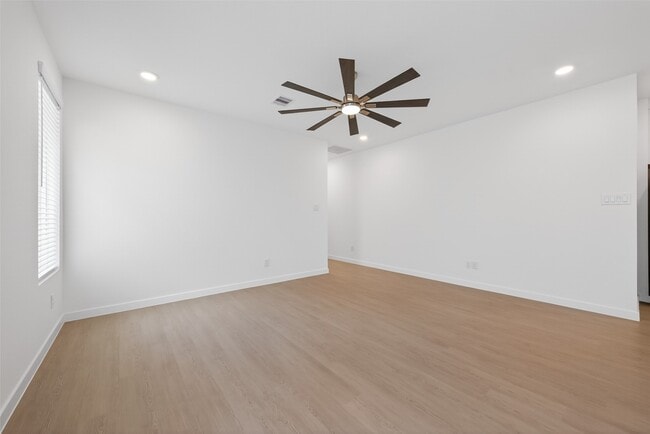 Building Photo - 13071 Pne Trace St