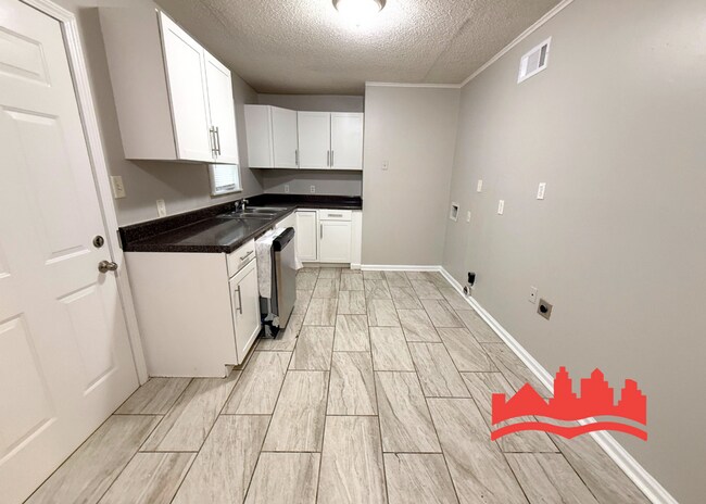 Building Photo - 3453 Madewell St