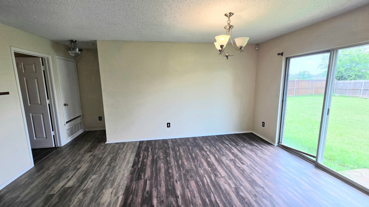 Building Photo - 8103 Zephyr Ct