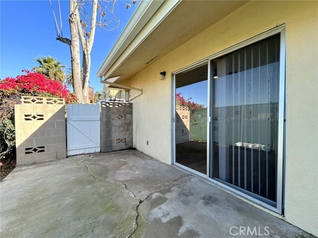 Building Photo - 534 Roosevelt Rd