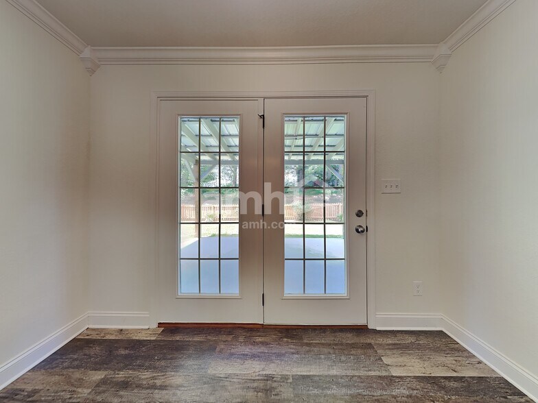 Building Photo - 7648 Applecross Rd