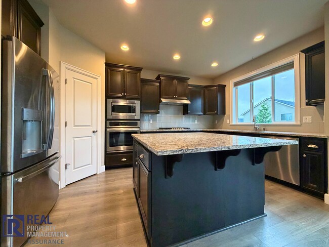 Building Photo - 15584 SW Thrush Ln