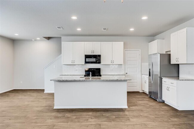 Building Photo - 2617 Paragon Fox Dr
