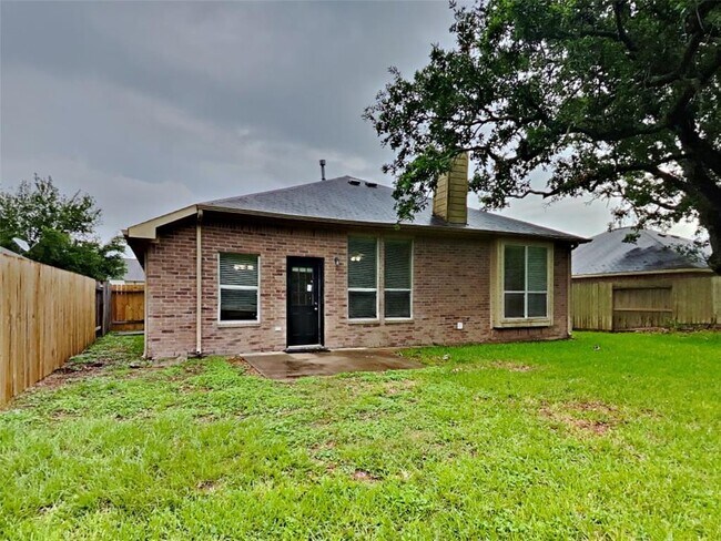 Building Photo - 113 N Heritage Oaks Dr
