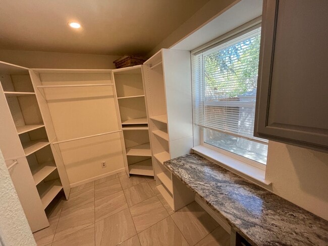 Building Photo - 3 Bed 2 Bath Single Family Home In Concord