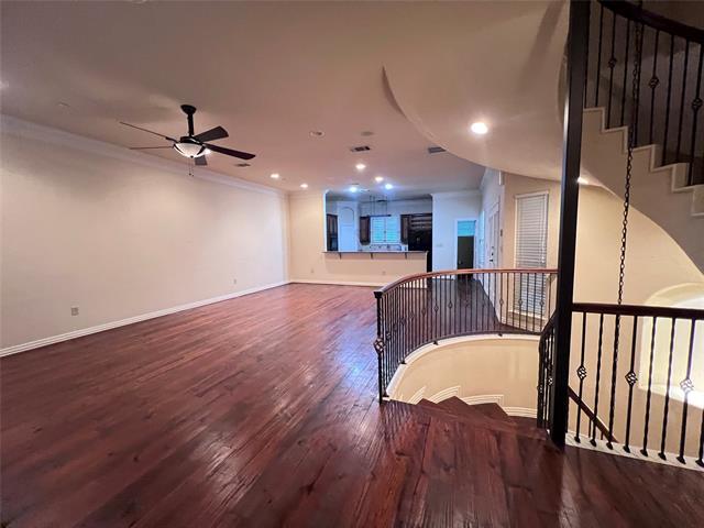 Building Photo - 7809 Linwood Ave