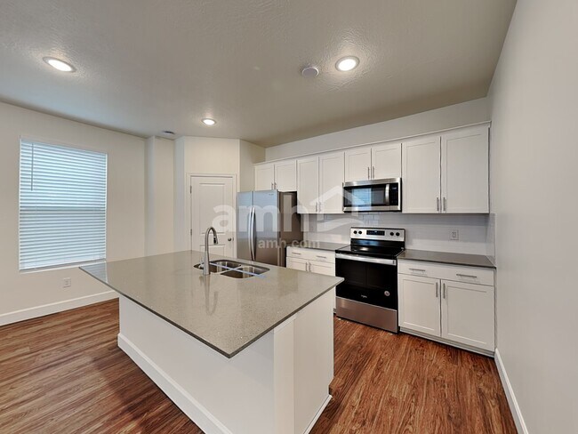 Building Photo - 11068 S Stream Rock Rd