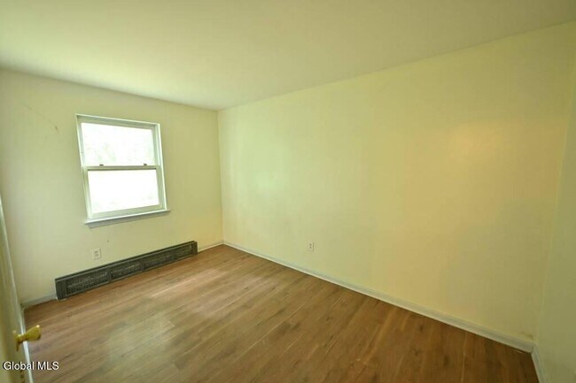 Building Photo - 217 1st St
