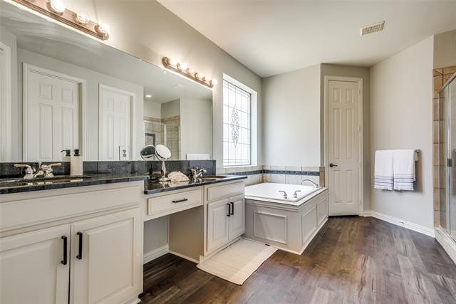 Building Photo - 10845 Silver Dollar Dr
