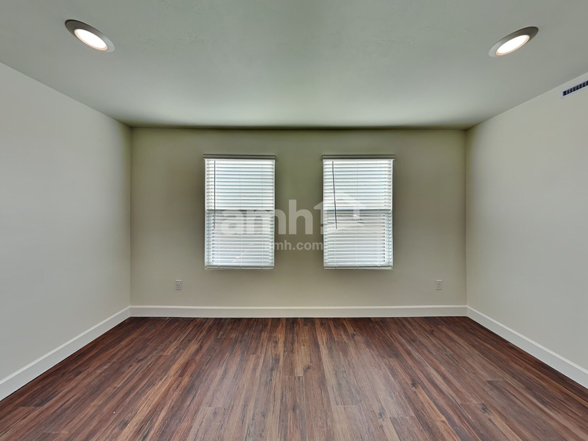 Building Photo - 7500 S Via Bombachas