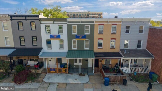 Building Photo - 3819 Roland Ave