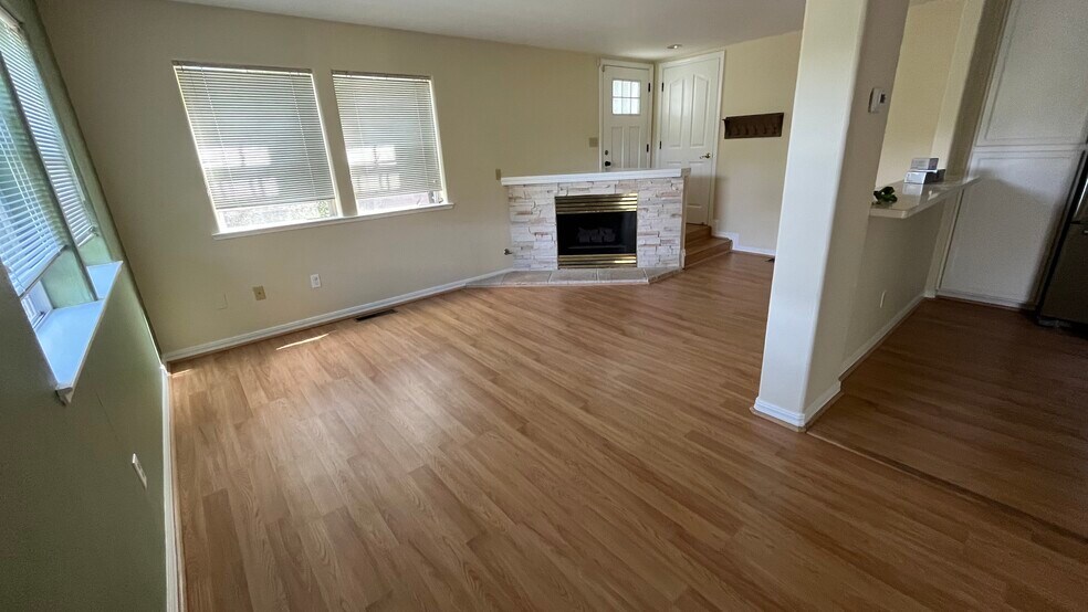 Building Photo - 5964 Merriewood Dr