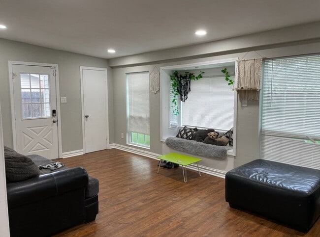 Building Photo - 4BR/2.5BA – Bright, Spacious & Move-In Ready