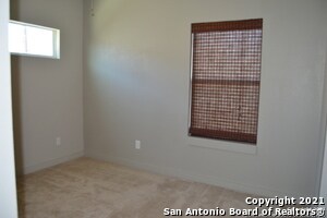 Building Photo - 714 N Cherry St