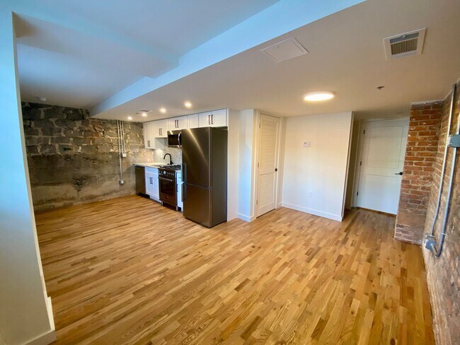 Building Photo - Brand New Luxury Apartments Steps from Beltline