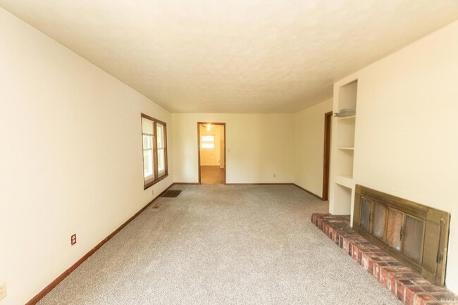 Building Photo - 1203 S Fess Ave