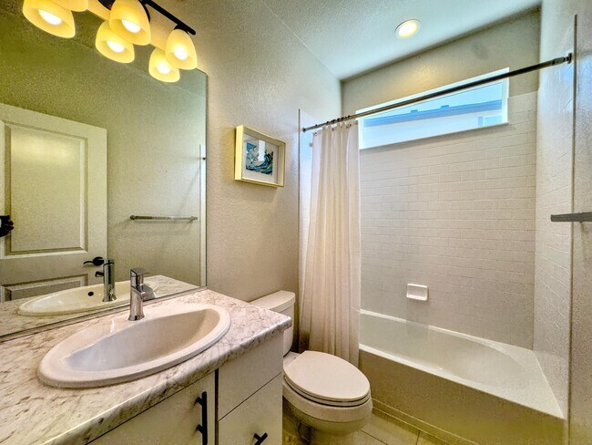 Building Photo - 9344 Beaver Brook Dr