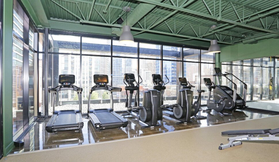 Building Photo - 688 N LaSalle St