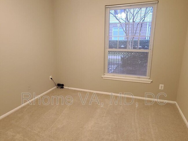 Building Photo - 1581 Spring Gate Dr.
