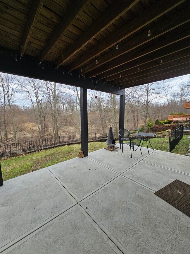 Building Photo - Remarkable 5 Bedroom Home For Rent in Mentor