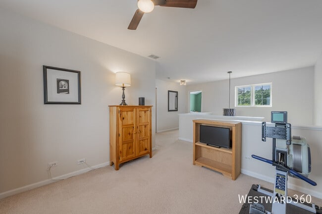 Building Photo - 1524 Meadowsedge Ln