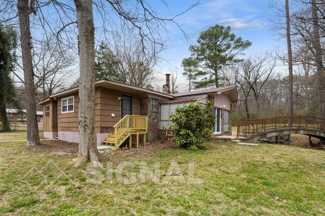 Building Photo - 425 Forsythe St