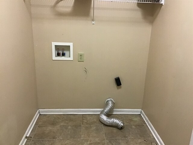 Building Photo - 8060 Chesterhill Way