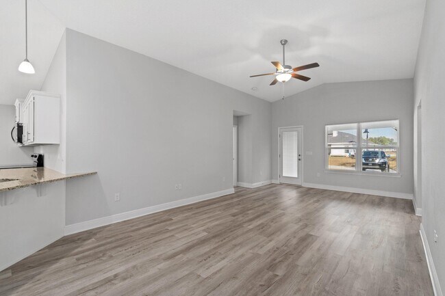 Building Photo - 571 Riverwalk Cir