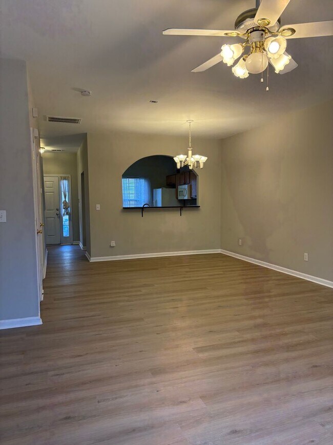 Building Photo - 2224 Winthrop Chase Dr