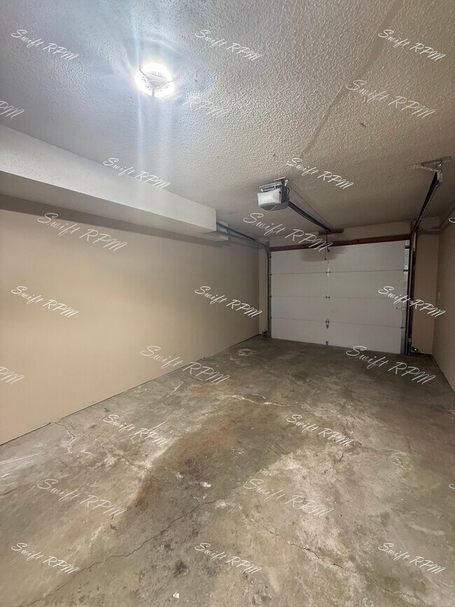 Building Photo - 6704 W 150th St