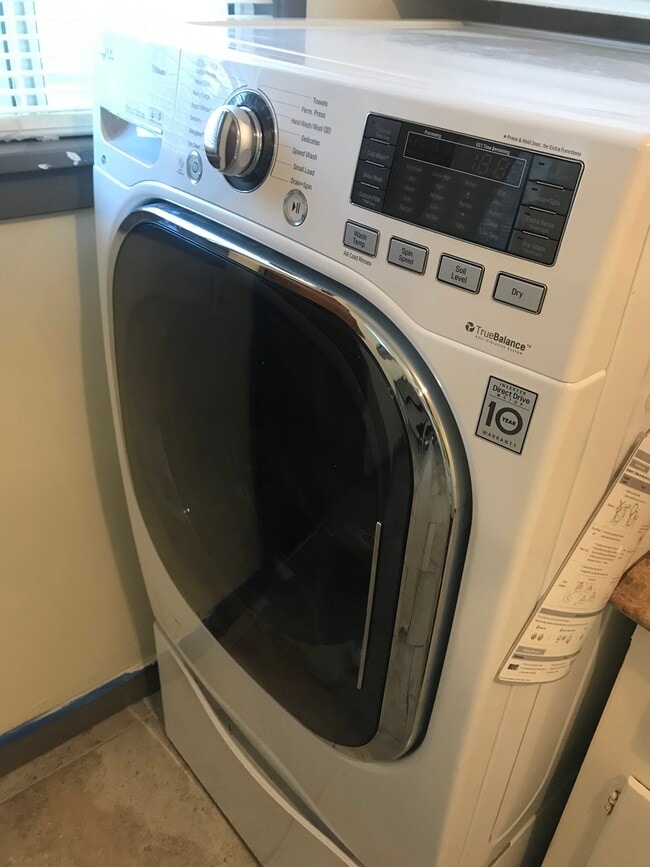 Washer / Dryer Unit - 1235 W 107th St