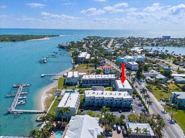 Building Photo - 1300 Seaway Dr