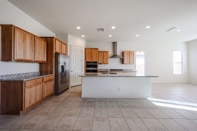 Building Photo - 4 Bedroom Home in Asante Community