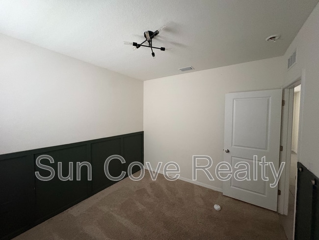 Building Photo - 3180 Suncoast Plains Dr