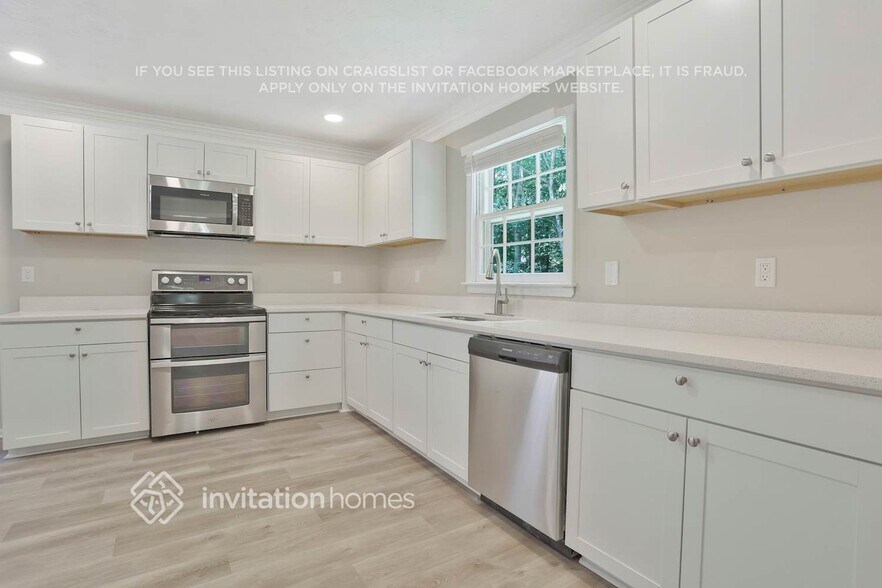 Building Photo - 994 Oak Moss Dr