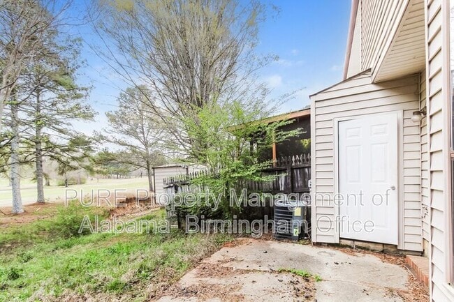 Building Photo - 2258 Cheshire Dr