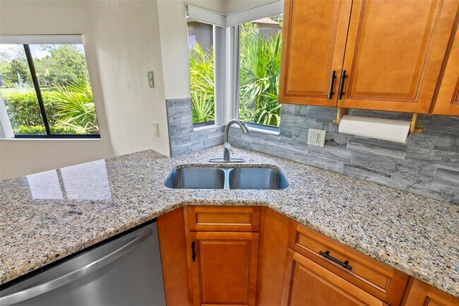 Building Photo - 41 Hembury Ln