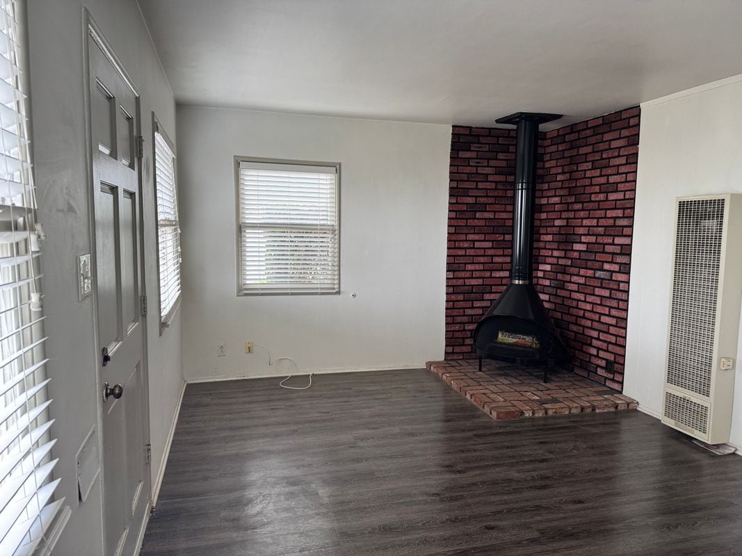 Building Photo - 601 Anderson St