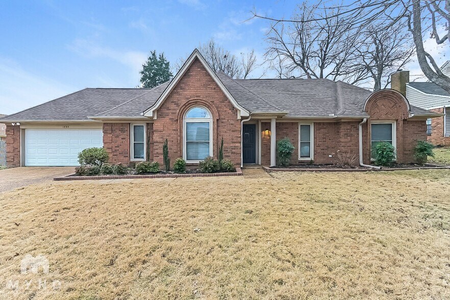Building Photo - 1935 Pecan Ridge N