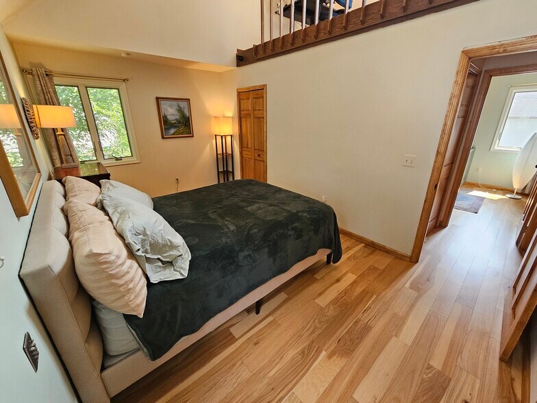 Building Photo - 808 Jones Dr