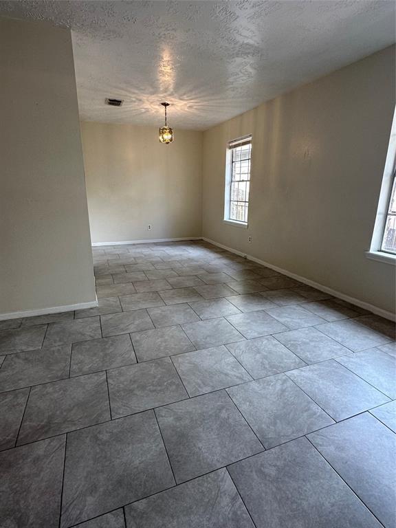 Building Photo - 9618 S Petersham Dr