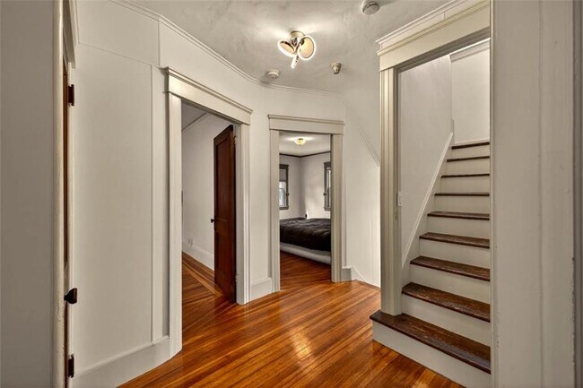 Building Photo - 36 Mt Hope Ave