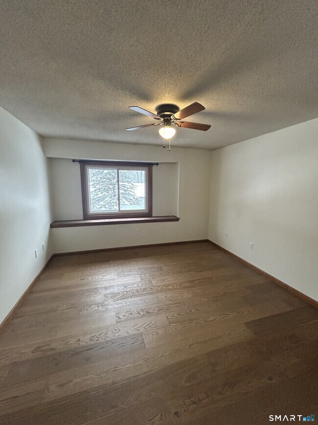 Building Photo - 33 Baxter Rd