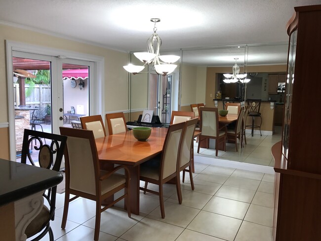 Building Photo - 6630 NW 38th Terrace