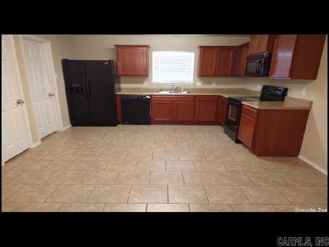 Building Photo - 316 Saunders Dr