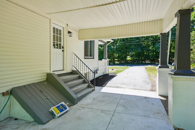 Building Photo - Roundrock Almira