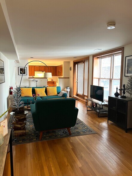 Living - 1724 Willard St NW