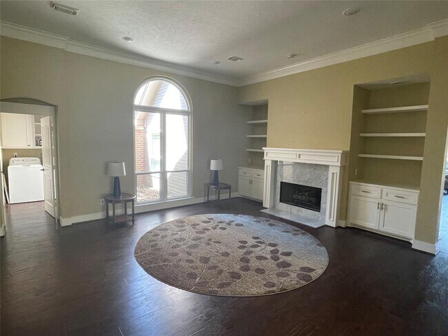 Building Photo - 2506 S Strathford Ln